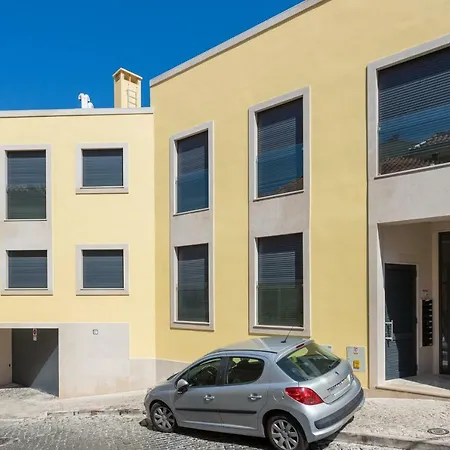 Alfama Lounge Three-bedroom W/ River View And Parking - By Lu Holidays דירה ליסבון