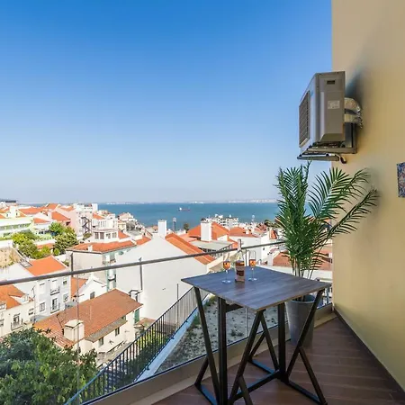 Alfama Lounge Three-bedroom W/ River View And Parking - By Lu Holidays דירה *