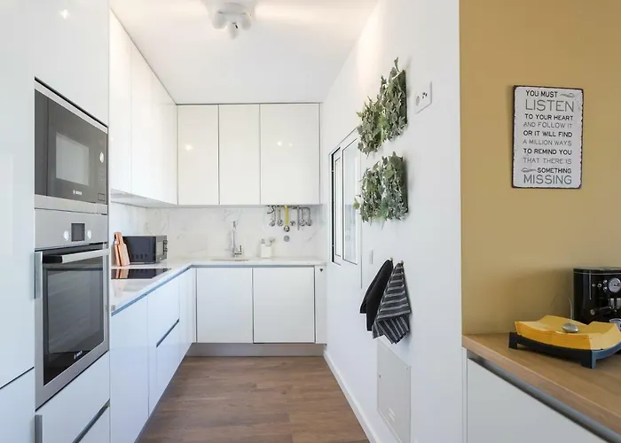 Alfama Lounge Three-bedroom W/ River View And Parking - By Lu Holidays ליסבון