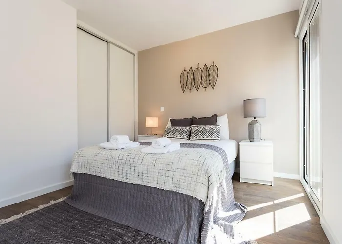 Alfama Lounge Three-bedroom W/ River View And Parking - By Lu Holidays ליסבון